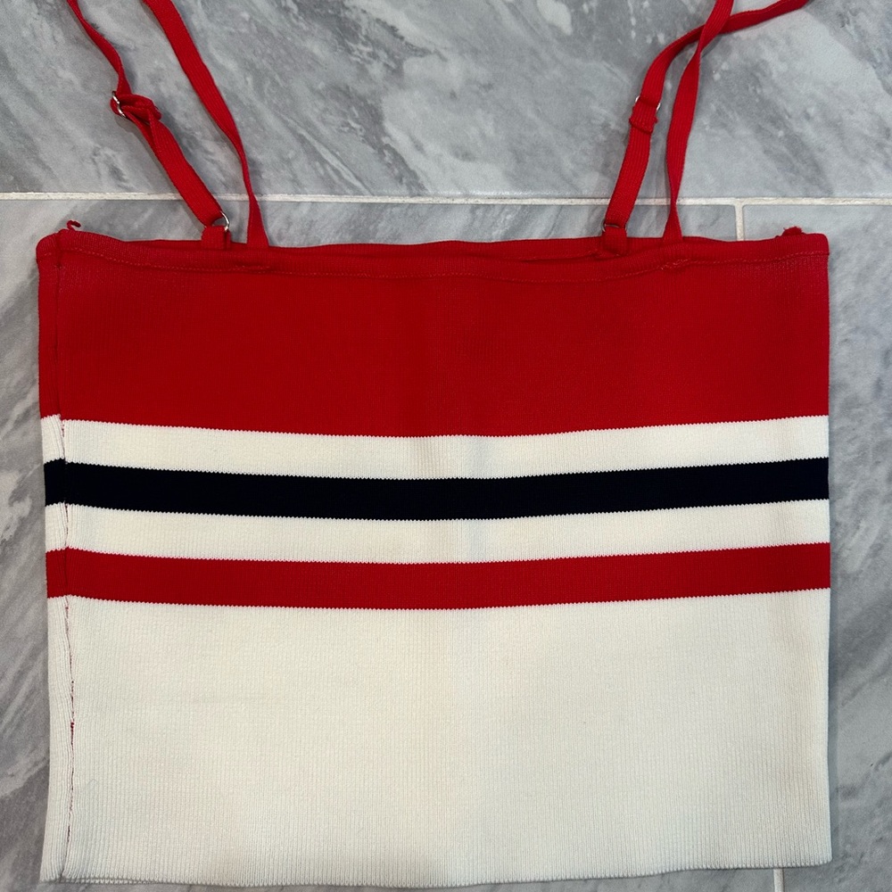 Brand New crop top w/perfect striped pattern